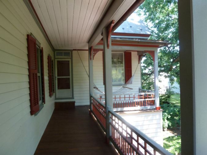 185415_10151124325993781_183570250_n