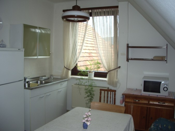 These Walls - Do We Have the Courage to Help the Next Aylan Kurdi? - 4